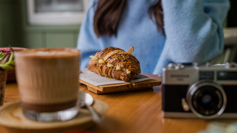 Croissant Salato Multicereali Pecorino, Noci e Miele