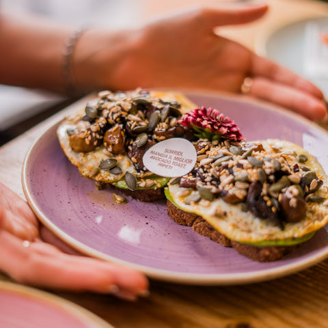 Avocado Toast Vegetariano