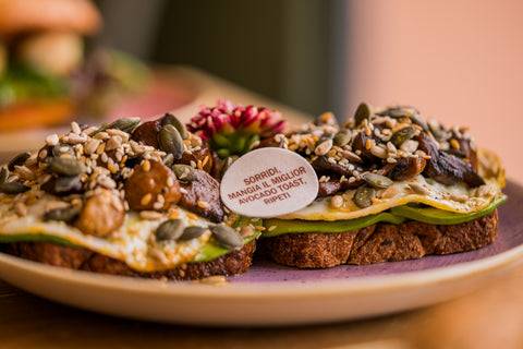 Avocado Toast Vegetariano