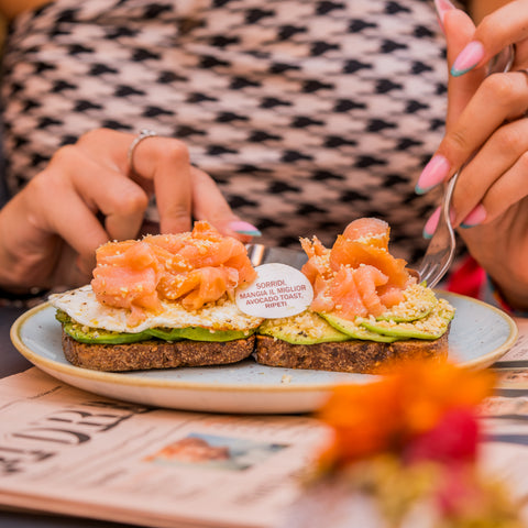 Avocado Toast Uovo e Salmone